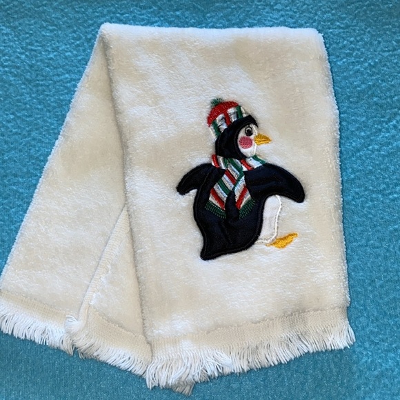 PENGUIN CHRISTMAS embroidered hand towel fingertip towel fringe edges NEW - Picture 1 of 6